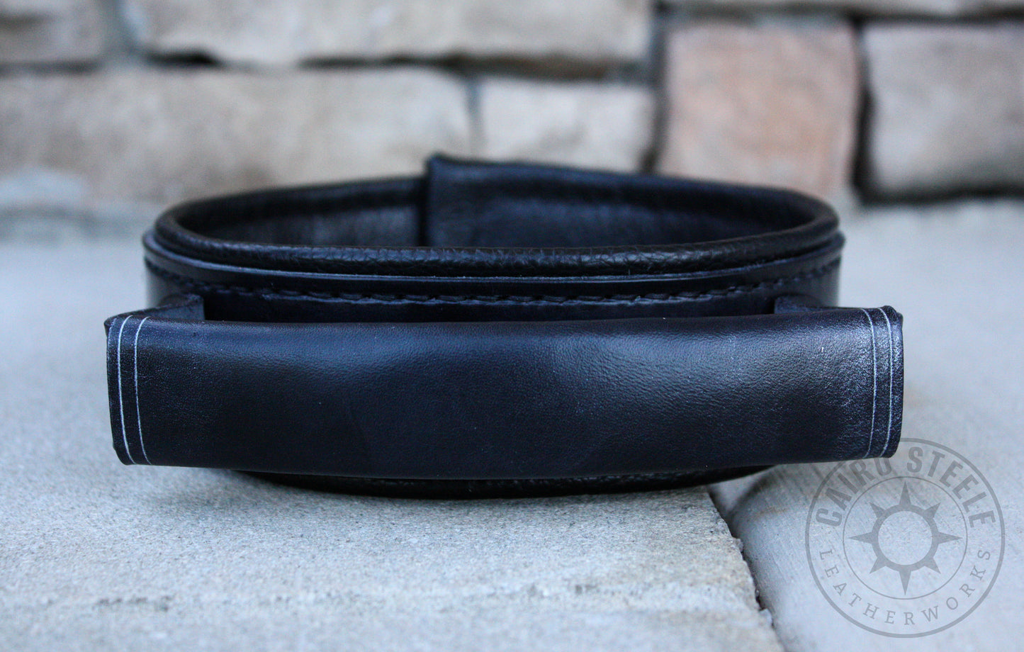 Black & Silver Pull Collar