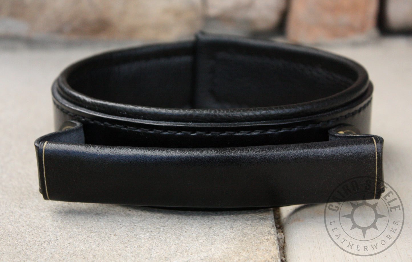 Black Leather Pull Collar