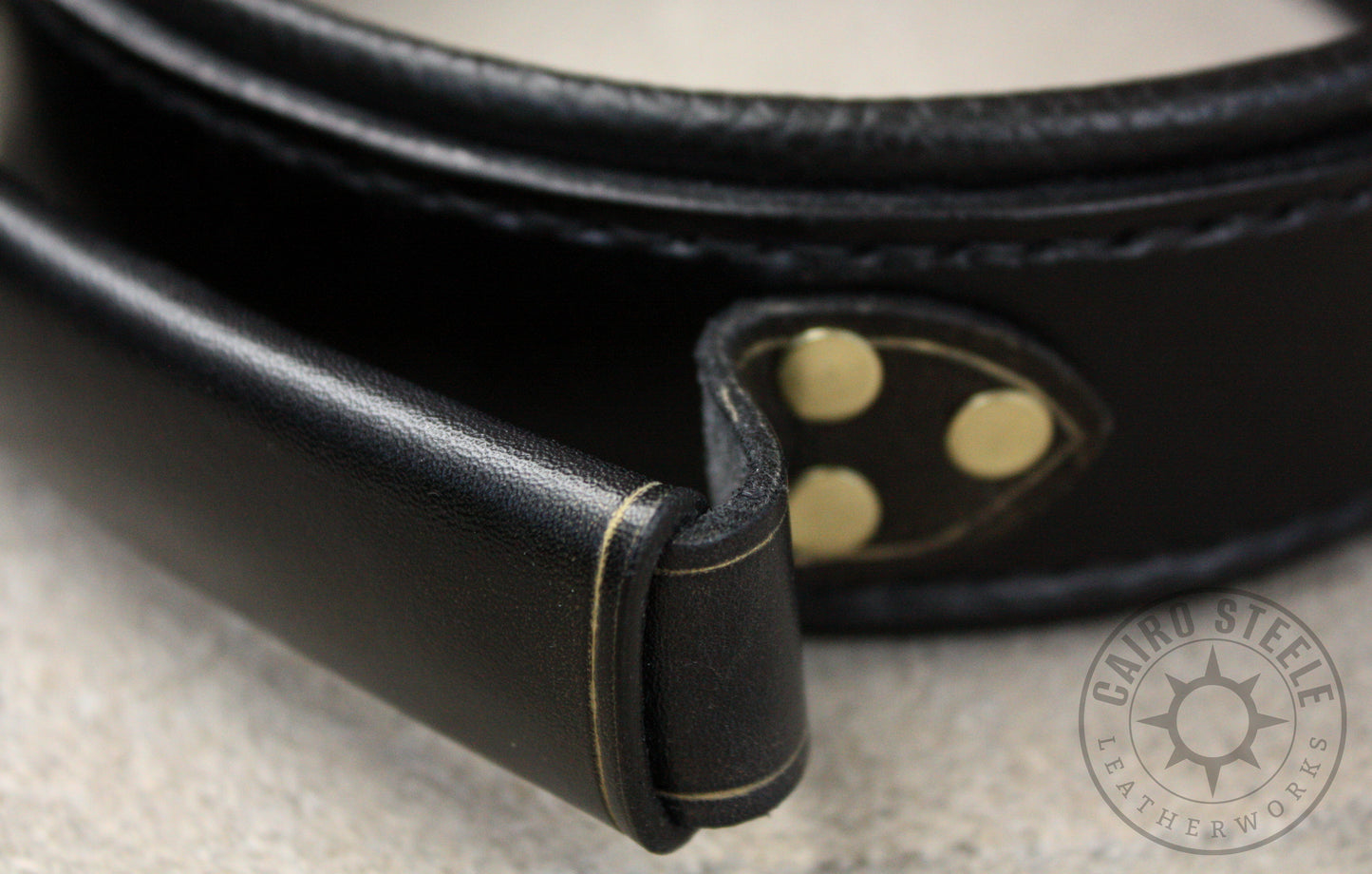 Black Leather Pull Collar