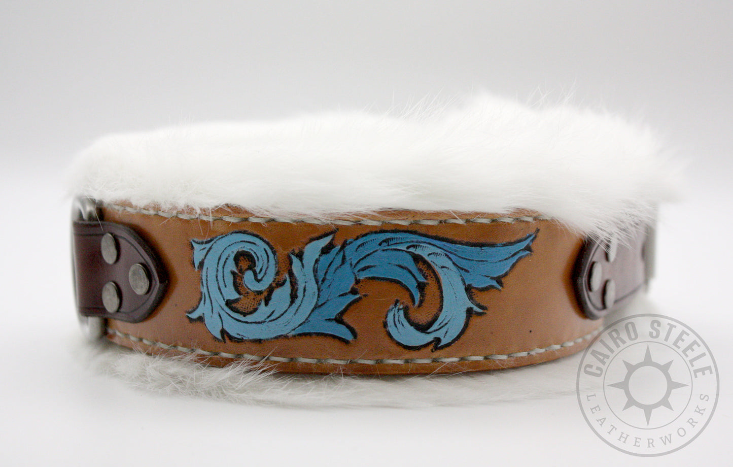 Fur-Lined Scrollwork Collar [2026]
