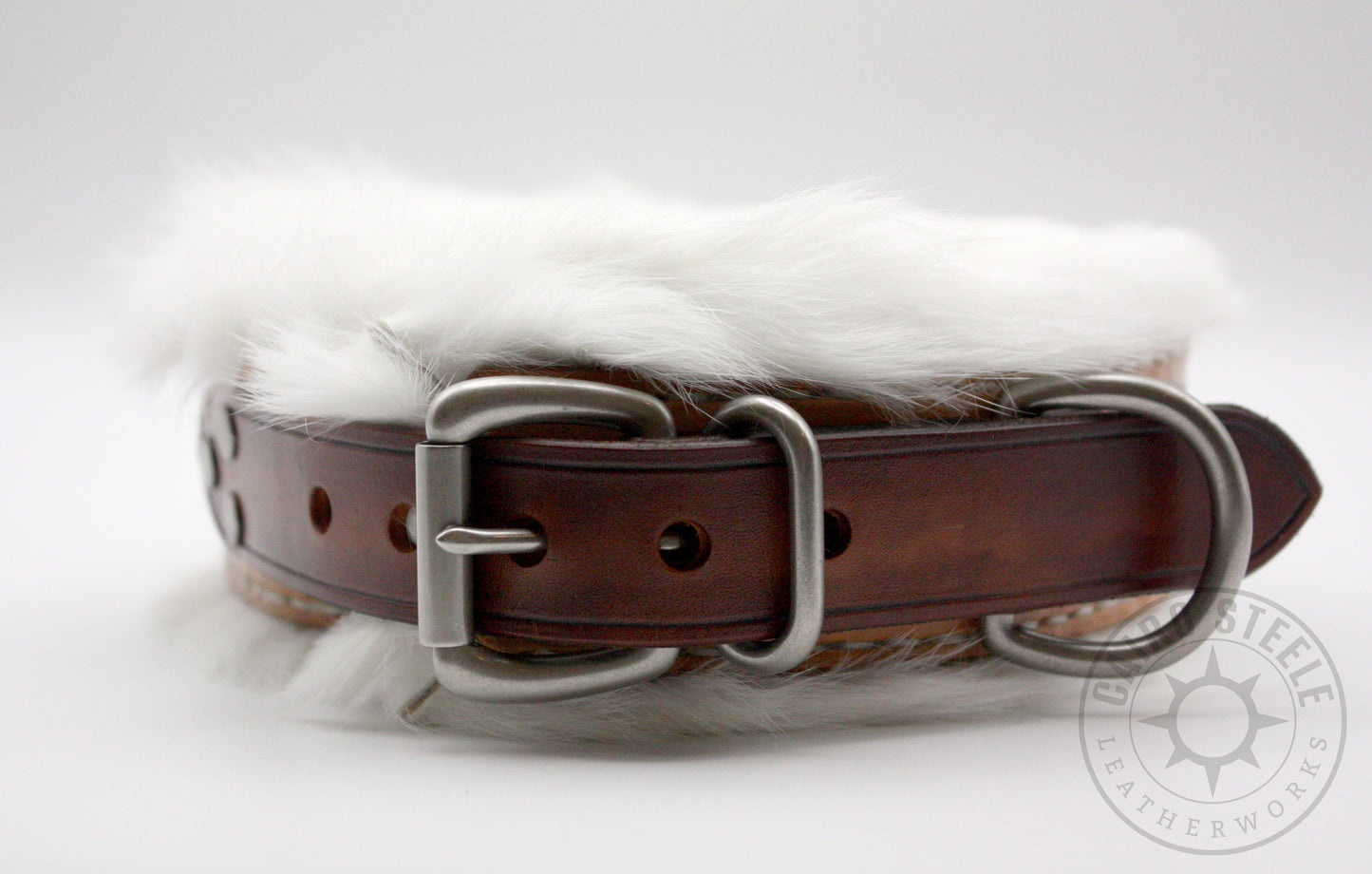 Fur-Lined Scrollwork Collar [2026]