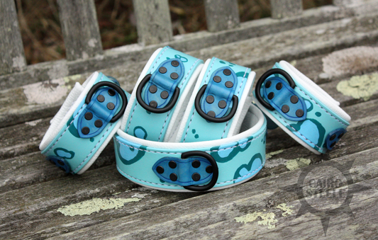 Blue Leopard-Print Collar & Cuff Set [2025]