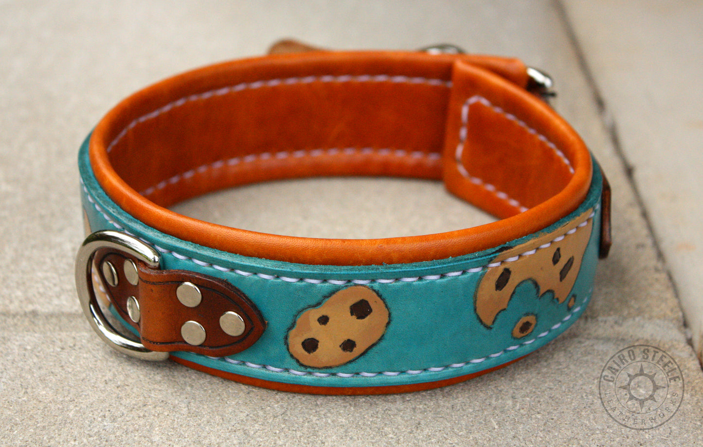 Cookie Collar & Short Leash [2025]
