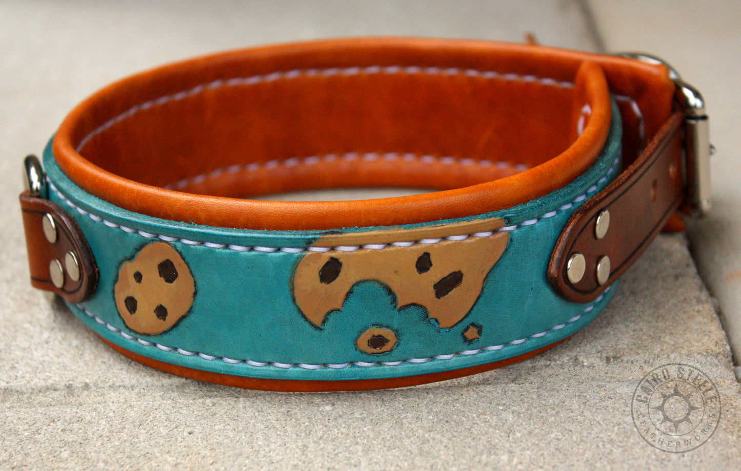 Cookie Collar & Short Leash [2025]