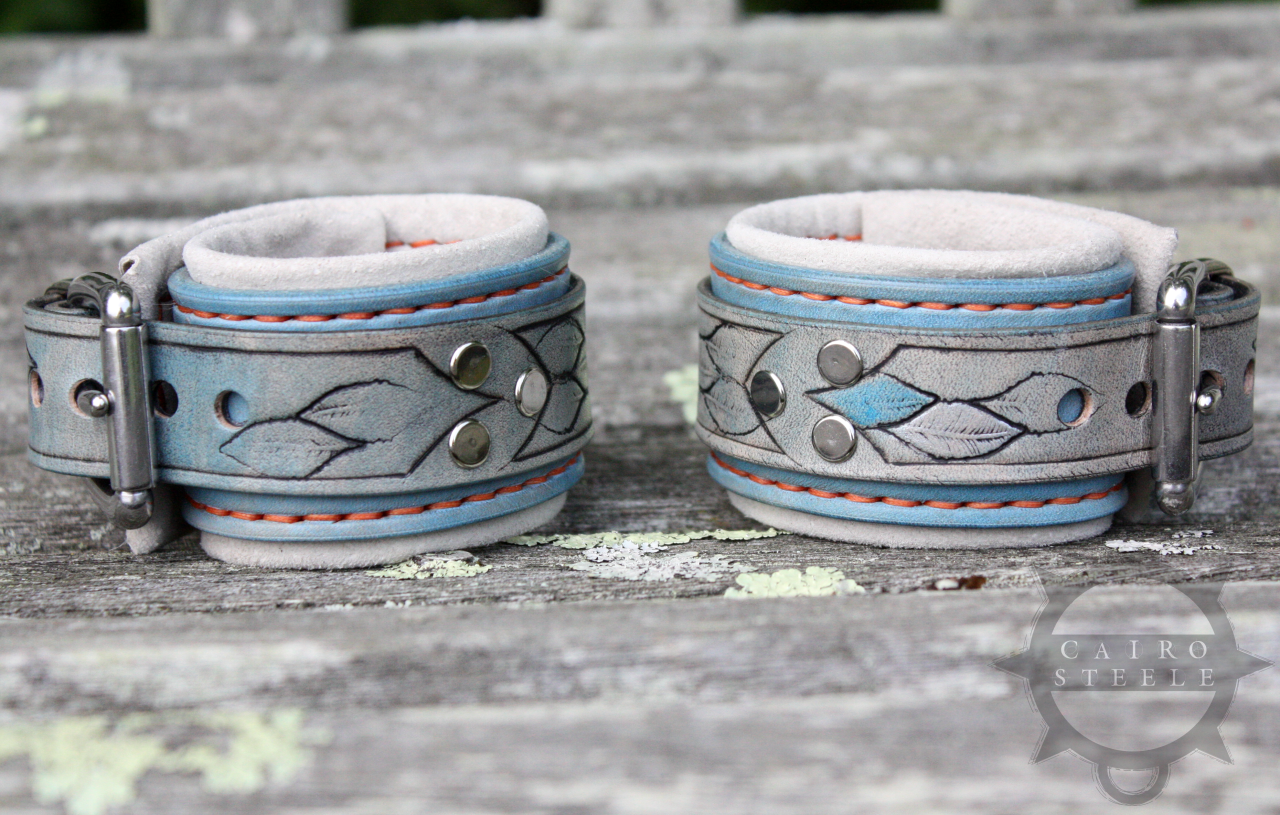 Feather Stamped Collar & Cuff Set [2024]