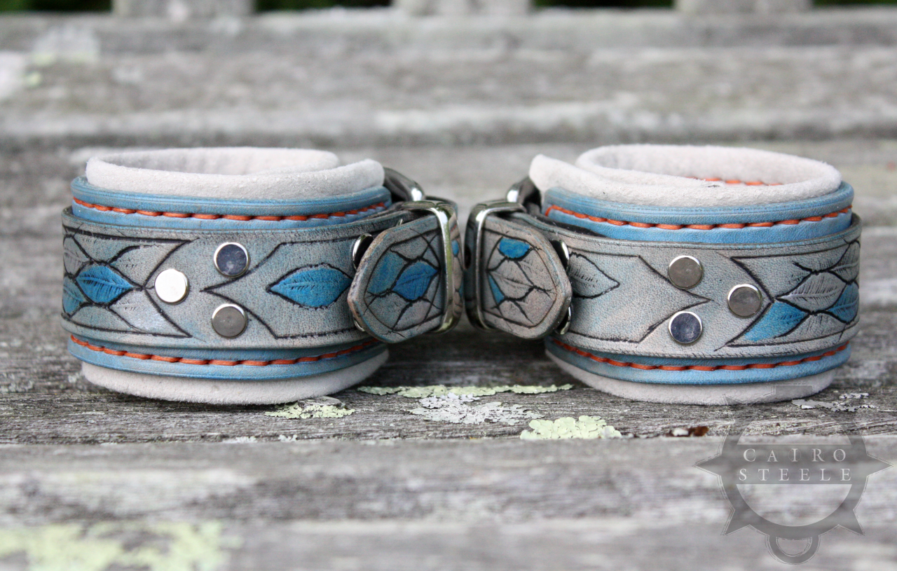 Feather Stamped Collar & Cuff Set [2024]