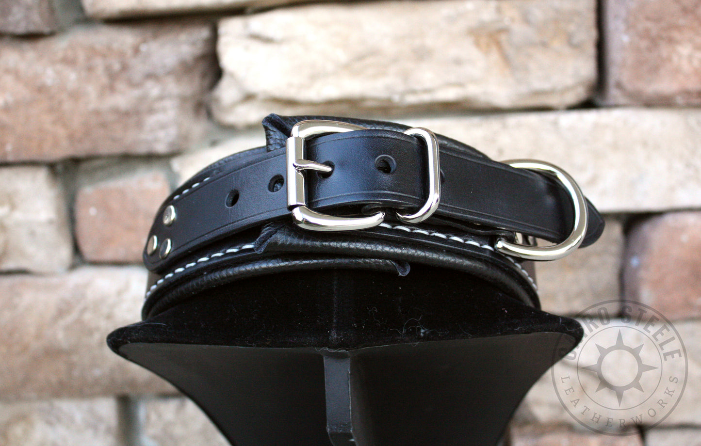 Black and Silver Loop Collar