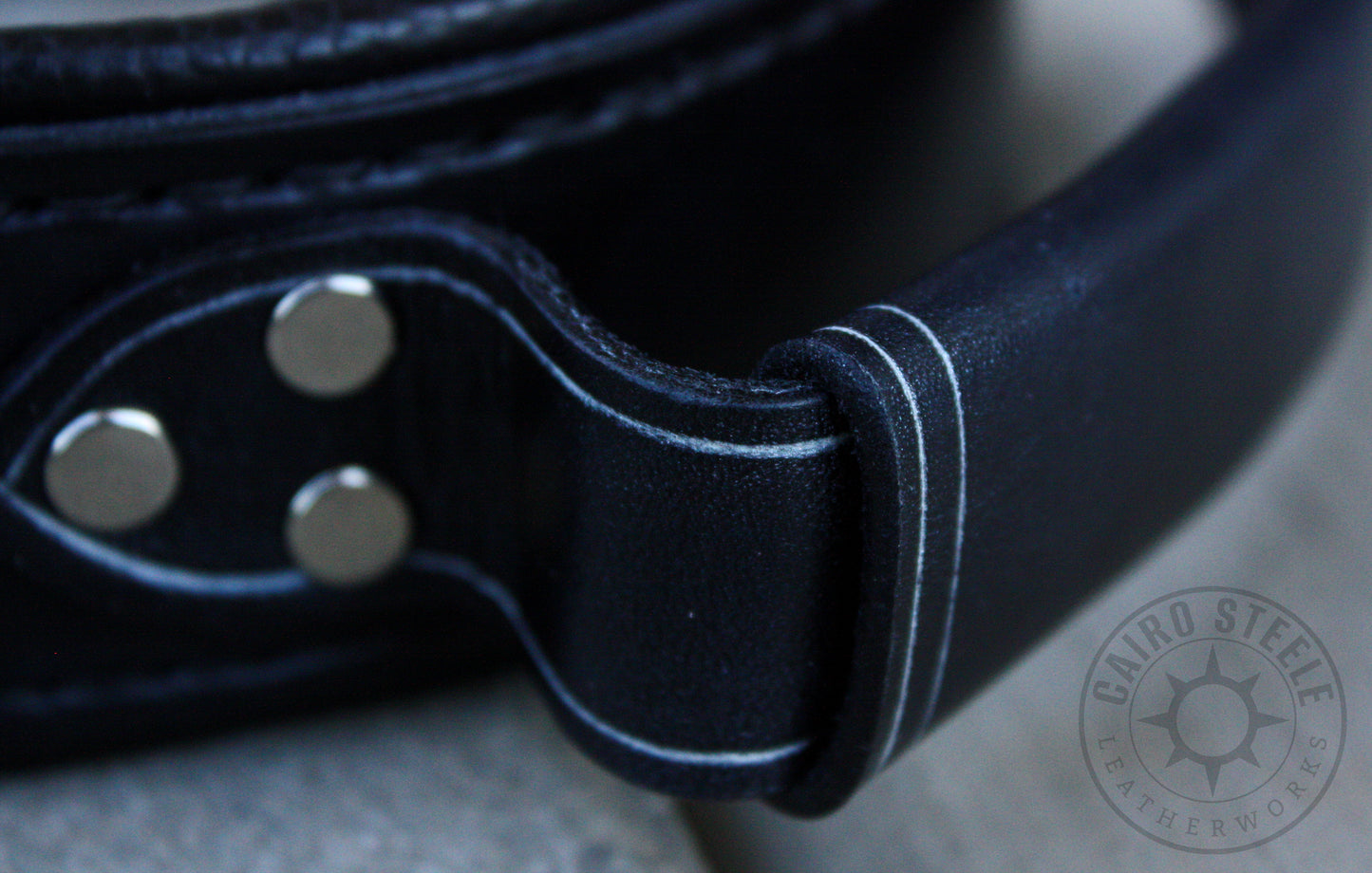 Black & Silver Pull Collar